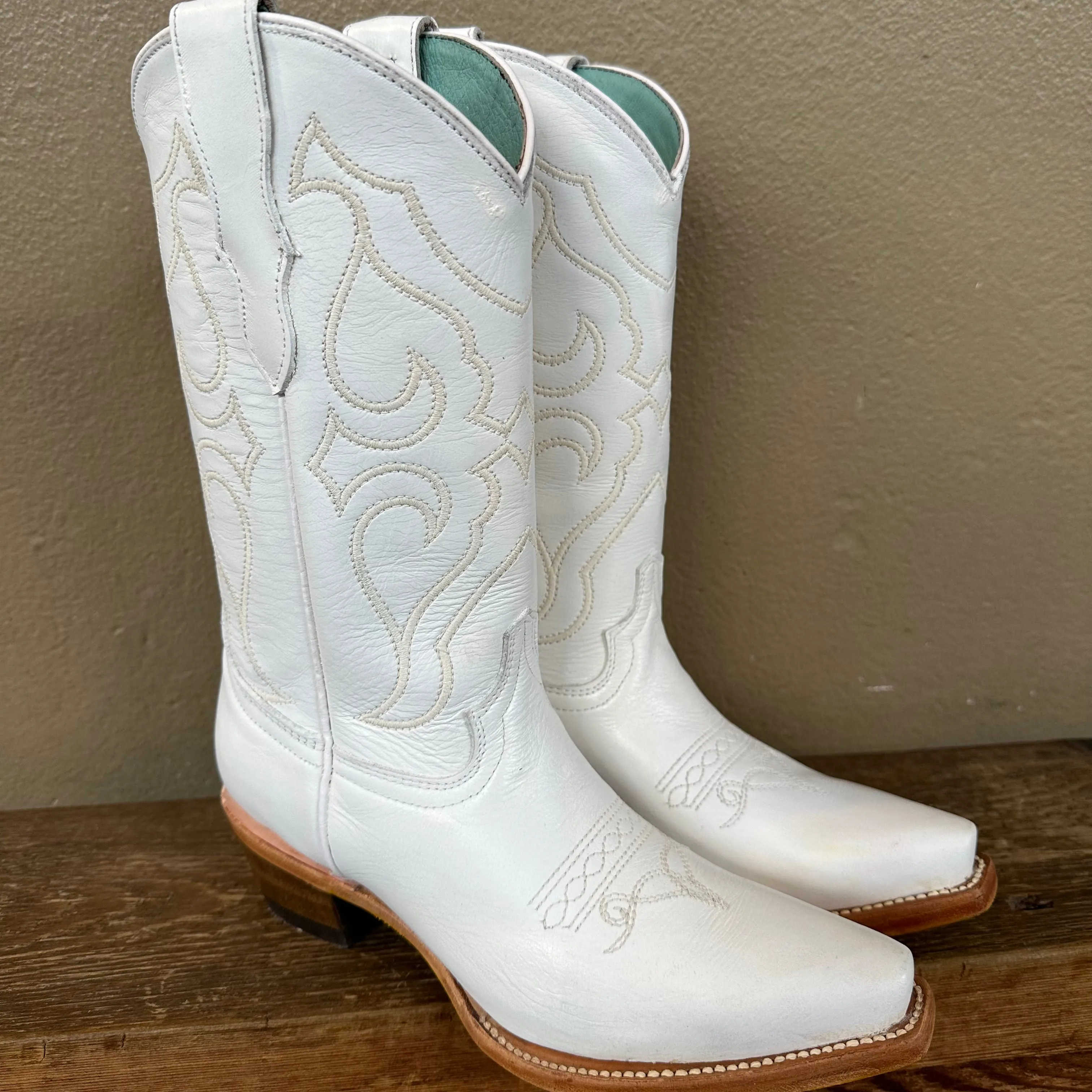 Boot White Snip T0143