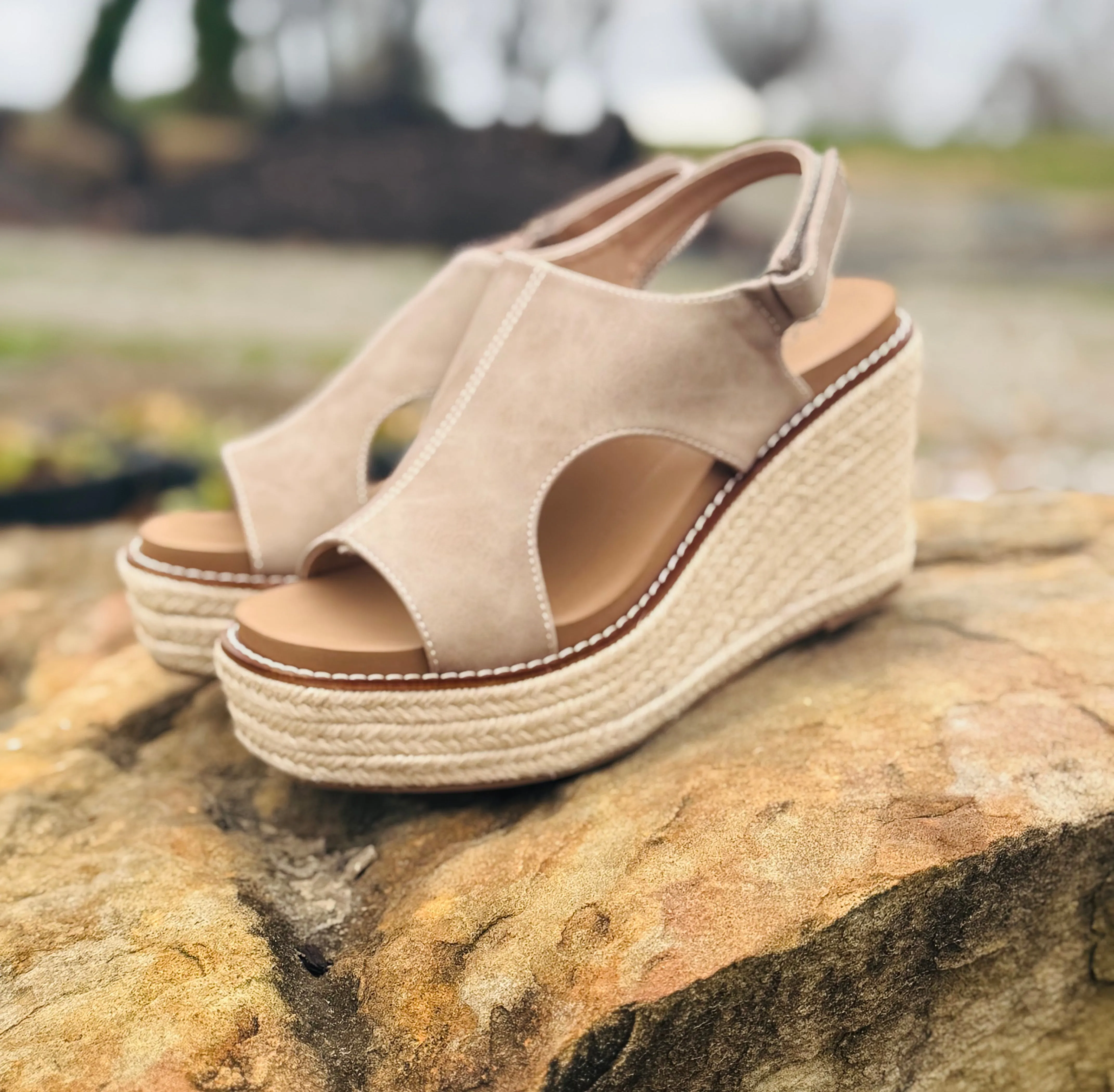 CORKY'S "FREDDIE" IN TAUPE