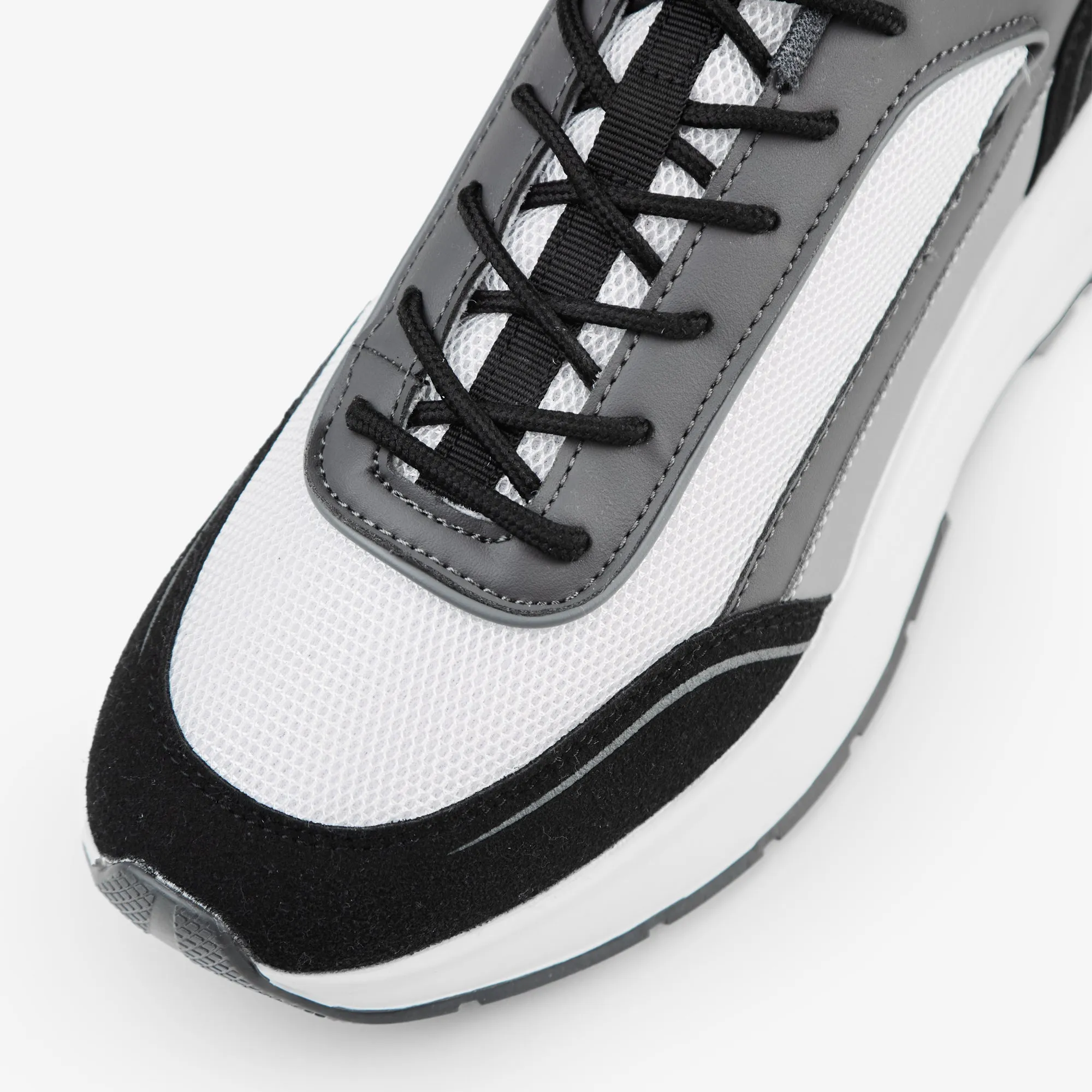 Premium Tech Runner | White Black